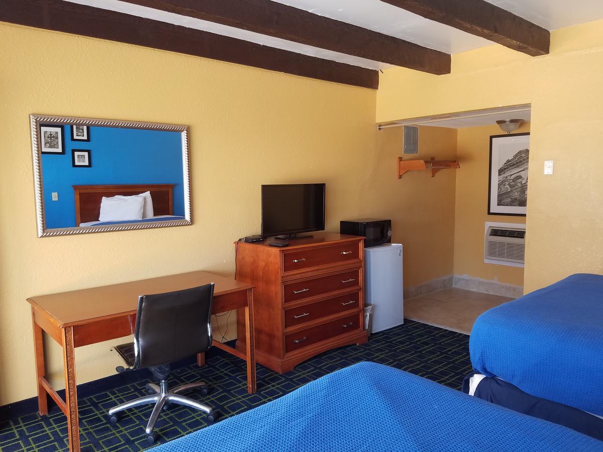 Glancy Motel Клінтон Екстер'єр фото