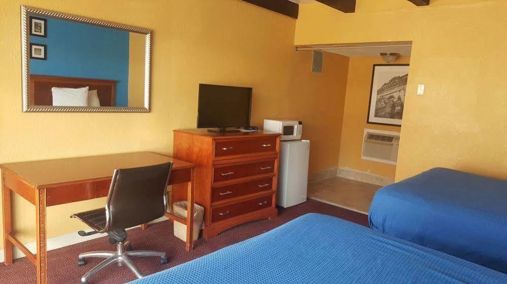 Glancy Motel Клінтон Екстер'єр фото
